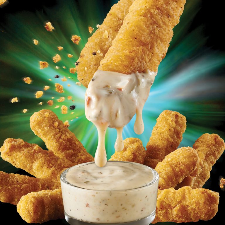ClassicChickenFries_w-GarlicParmesanSauce_12oz_FZN_Lifestyle2_3000px